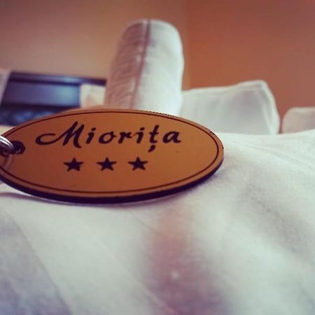 Buşteni Restaurant Casa Miorita酒店 外观 照片